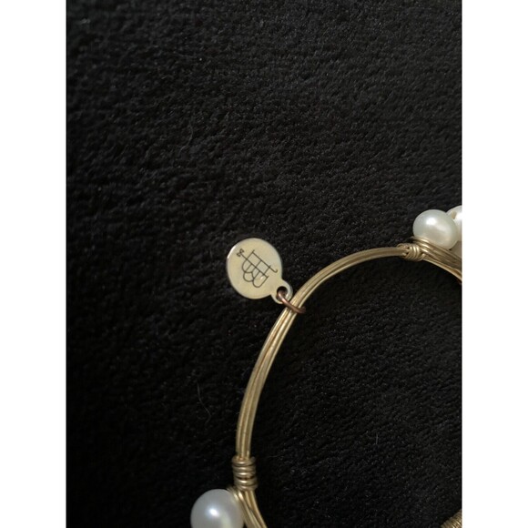 Bourbon And Boweties Goldtone Wire Wrap Faux Pearls Bangle Bracelet 7.5" - Picture 4 of 5